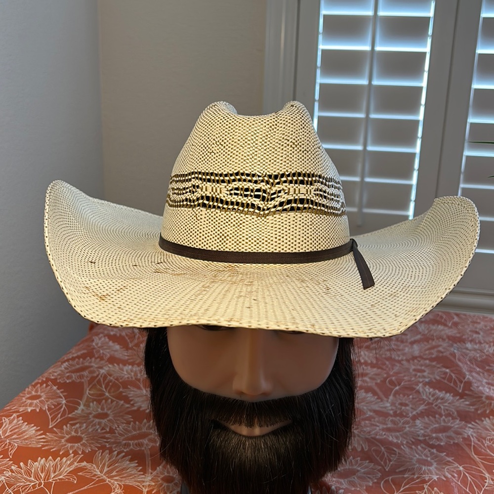 Bangora Twister hats by M& P.